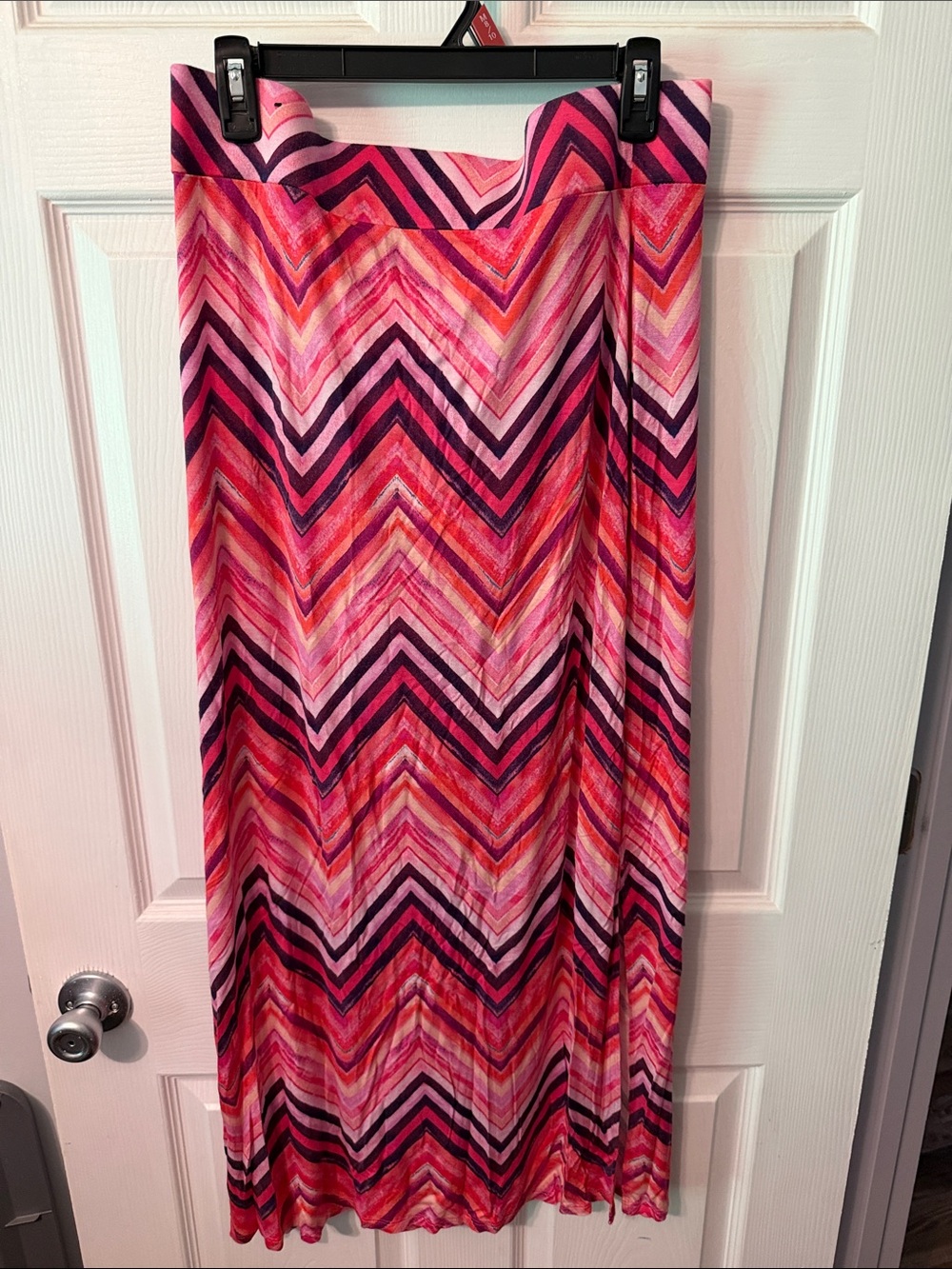a.n.a Pink and Coral Chevron Maxi Skirt